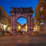 Vitae Pula