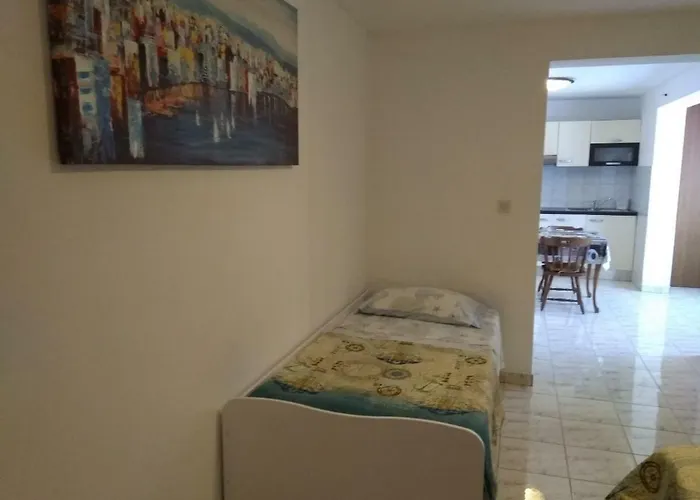 Vitae 아파트 풀라